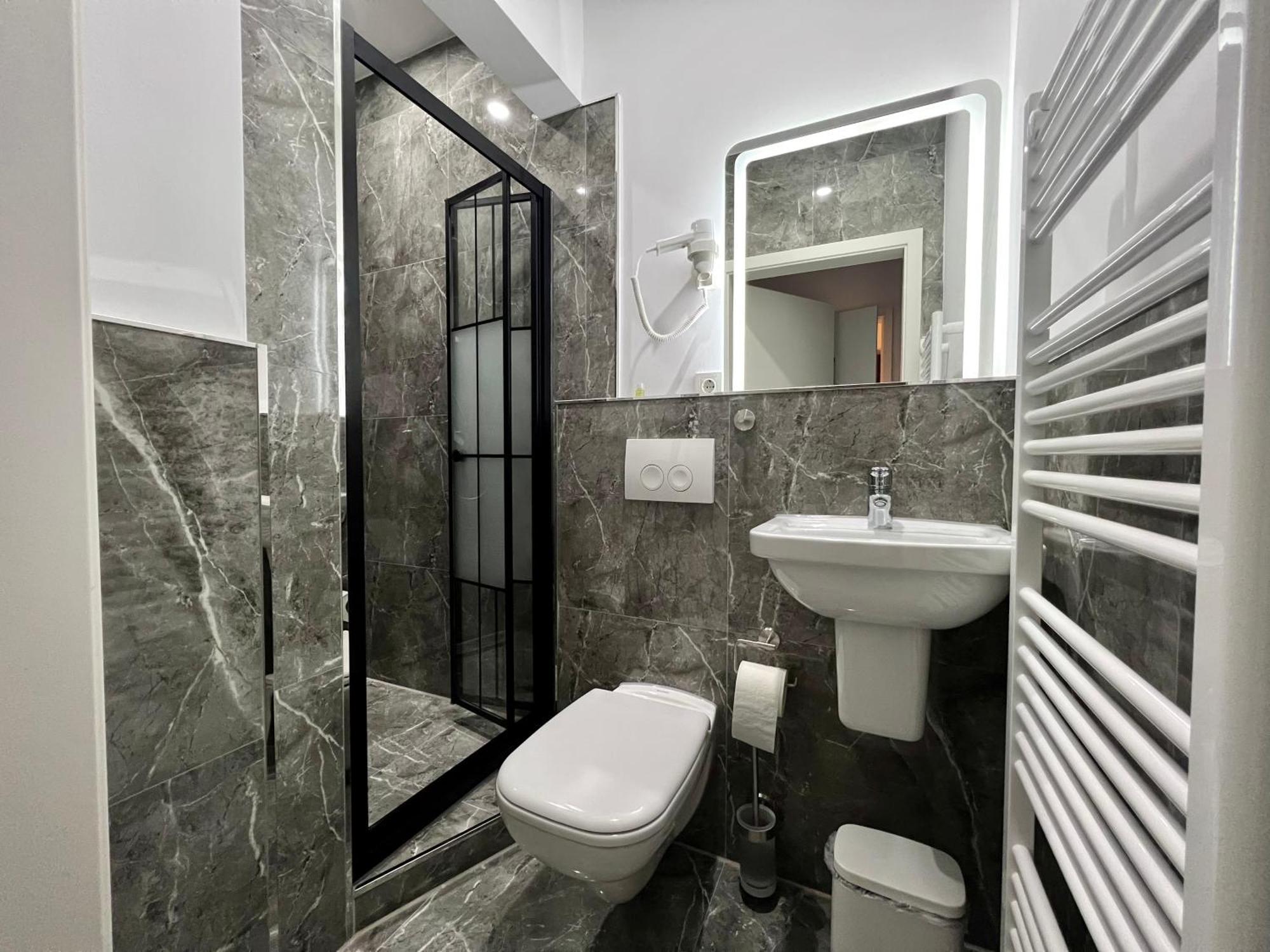 Durmaz Hotel Ганновер Экстерьер фото