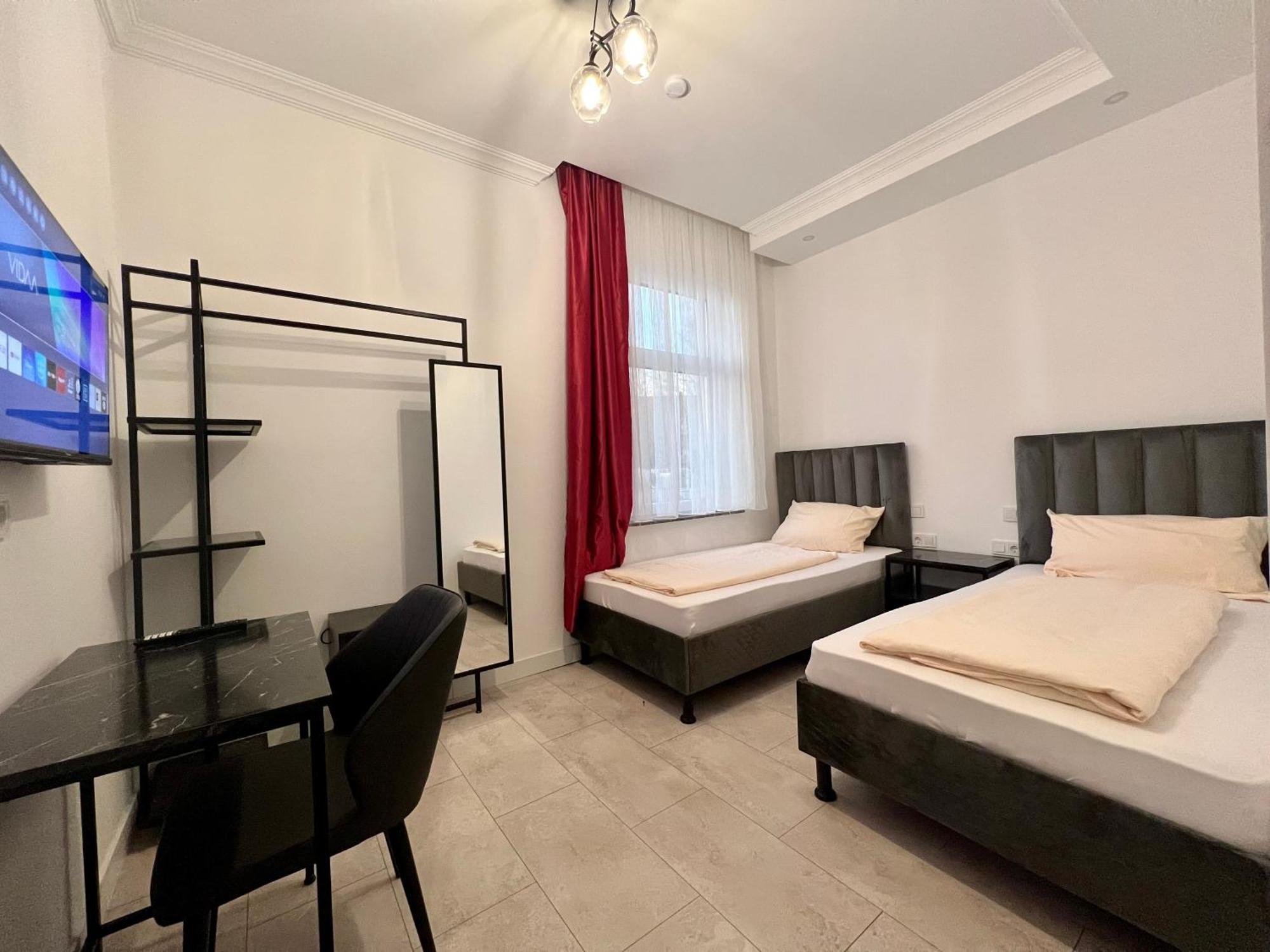 Durmaz Hotel Ганновер Экстерьер фото